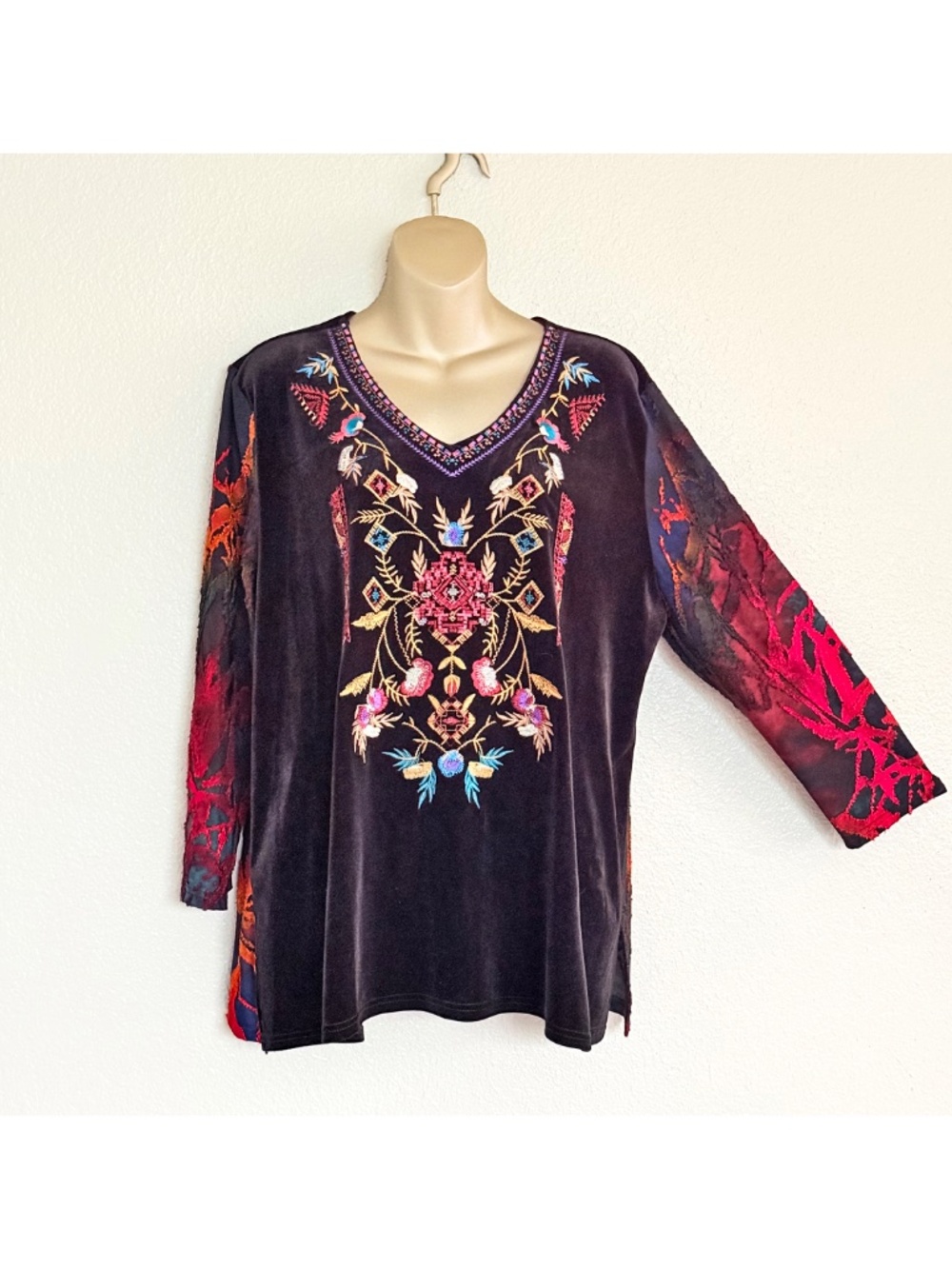Calessa Romantic Boho Embroidered Velvet Burnout Tie Dye Tunic Top Sz PXL
